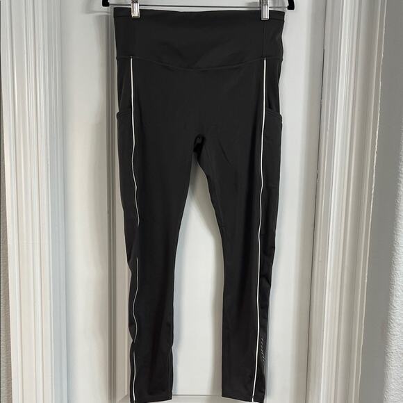 Fabletics Anywhere Motion365+ Piped HW Run Legging Taupe Slate Size Large - Picture 3 of 6